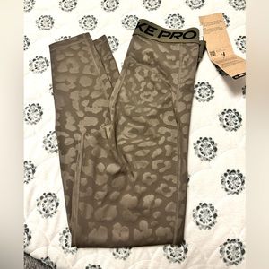 Nike pro leggings brand new
